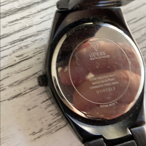 Guess watch - Picture 3 of 3